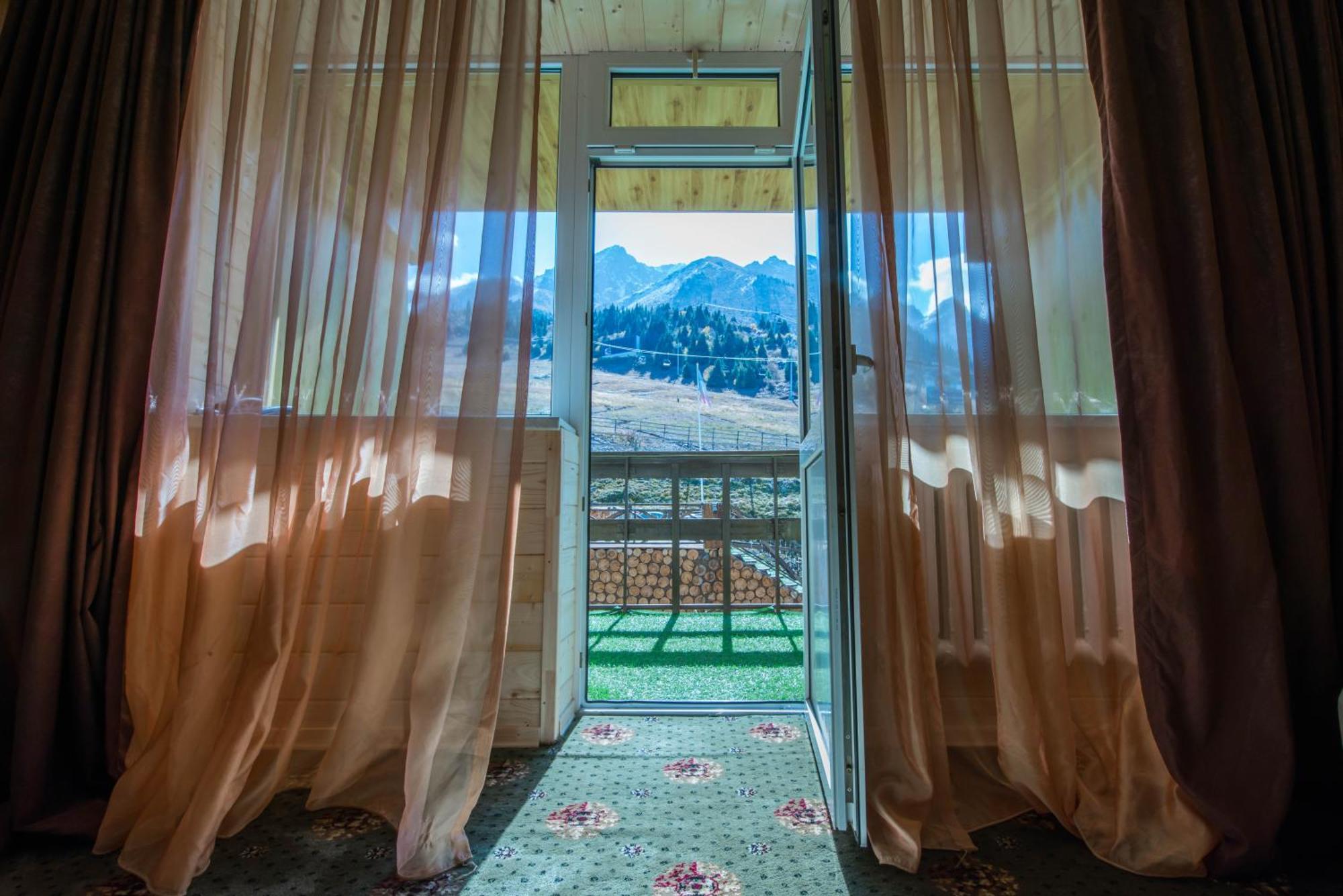 Shymbulak Resort Hotel Almati Szoba fotó